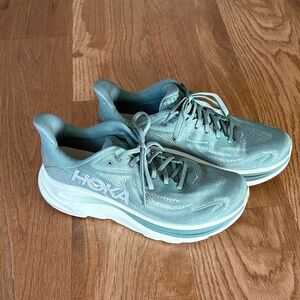 Hoka One One Clifton 10 Shoes